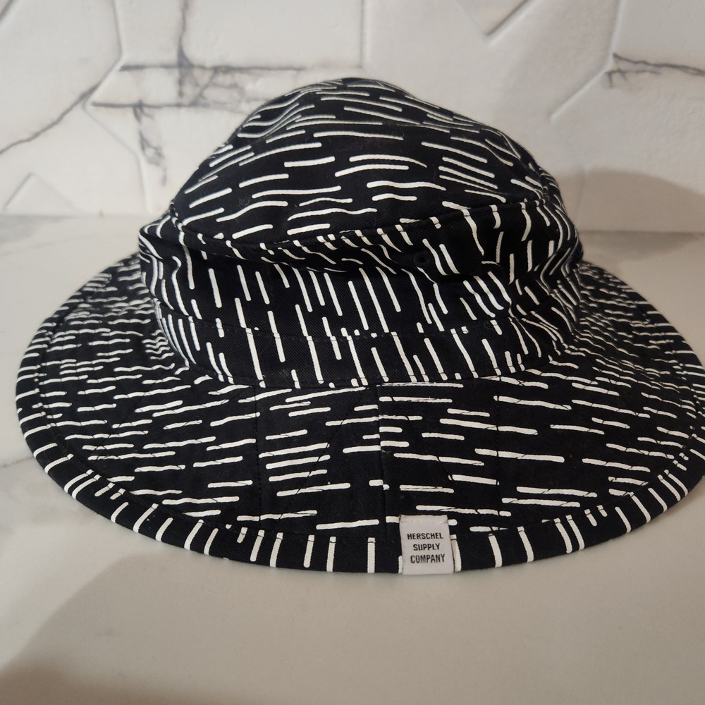 Herschel Supply Co Bucket Hat Black White Stripe Pattern Outdoor Sun‎ Hat